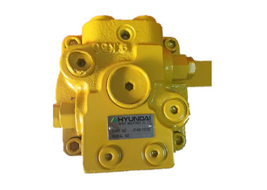 Le moteur hydraulique jaune d'oscillation pour des pièces d'excavatrice balancent le moteur R55-9 R55W-9 31M9-10130