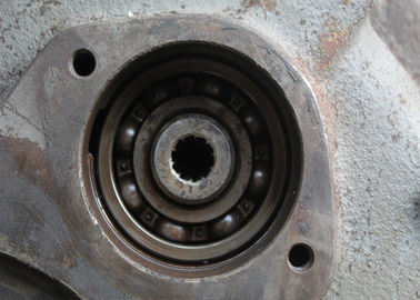 La pompe hydraulique de l'excavatrice EX400-5 partie la transmission logeant la caisse 0001472