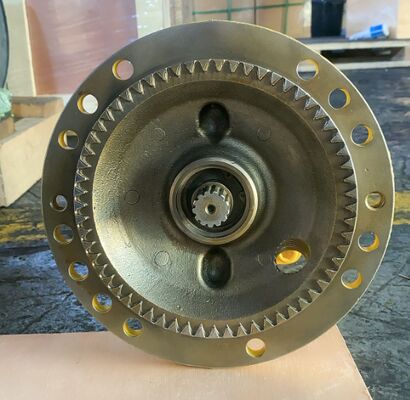 Moteur d'orientation PC120-6 pour pièce de rechange de pelle Komatsu 706-73-01181 Pièces de réparation du moteur d'orientation de pelle