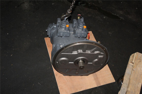 Les tests de dépistage de l'infection sont effectués par une pompe hydraulique.